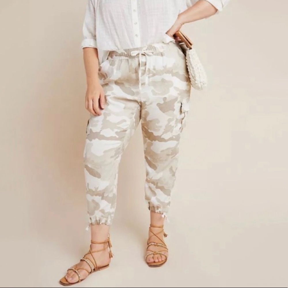 𝅺anthropologie Sanctuary Linen Cream and Beige Cargo Pants Size Small NWT